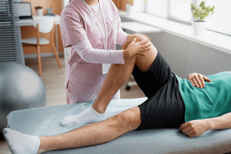 Patient getting PRP injection for his knee in Fairfax Va